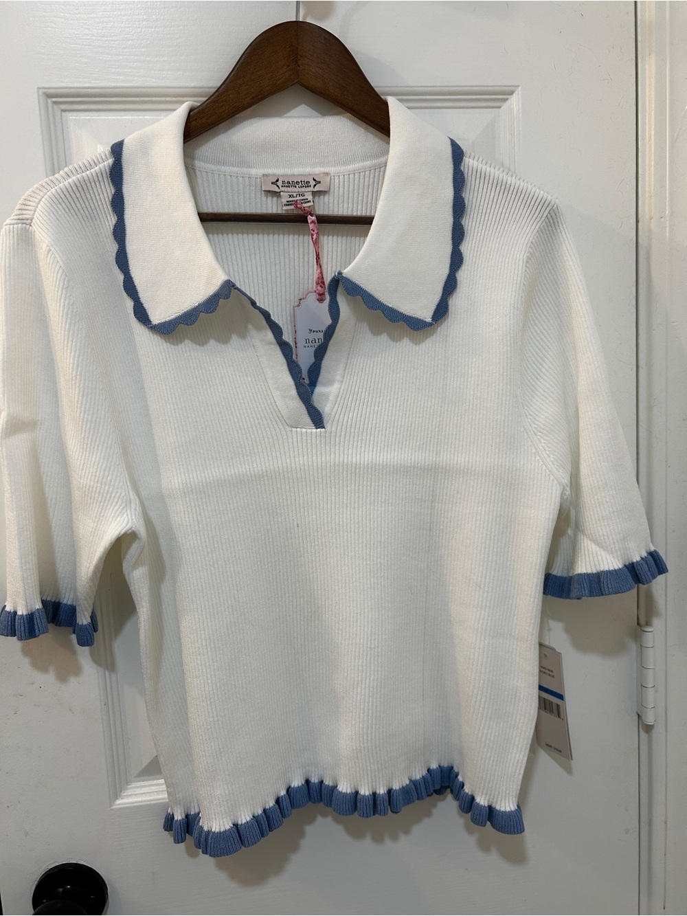 Nanette Lepore white short sleeve sweater blue trim. XL